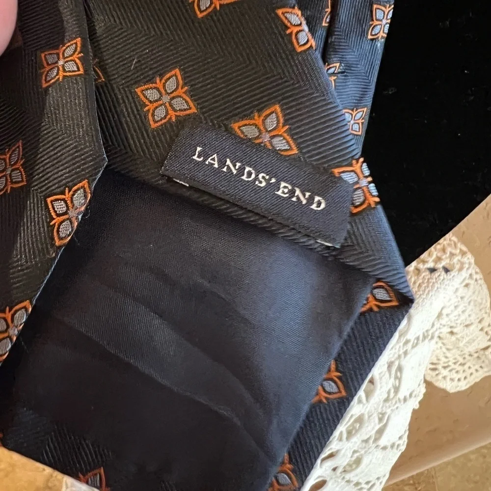 Lands End Blue Diamond Tie